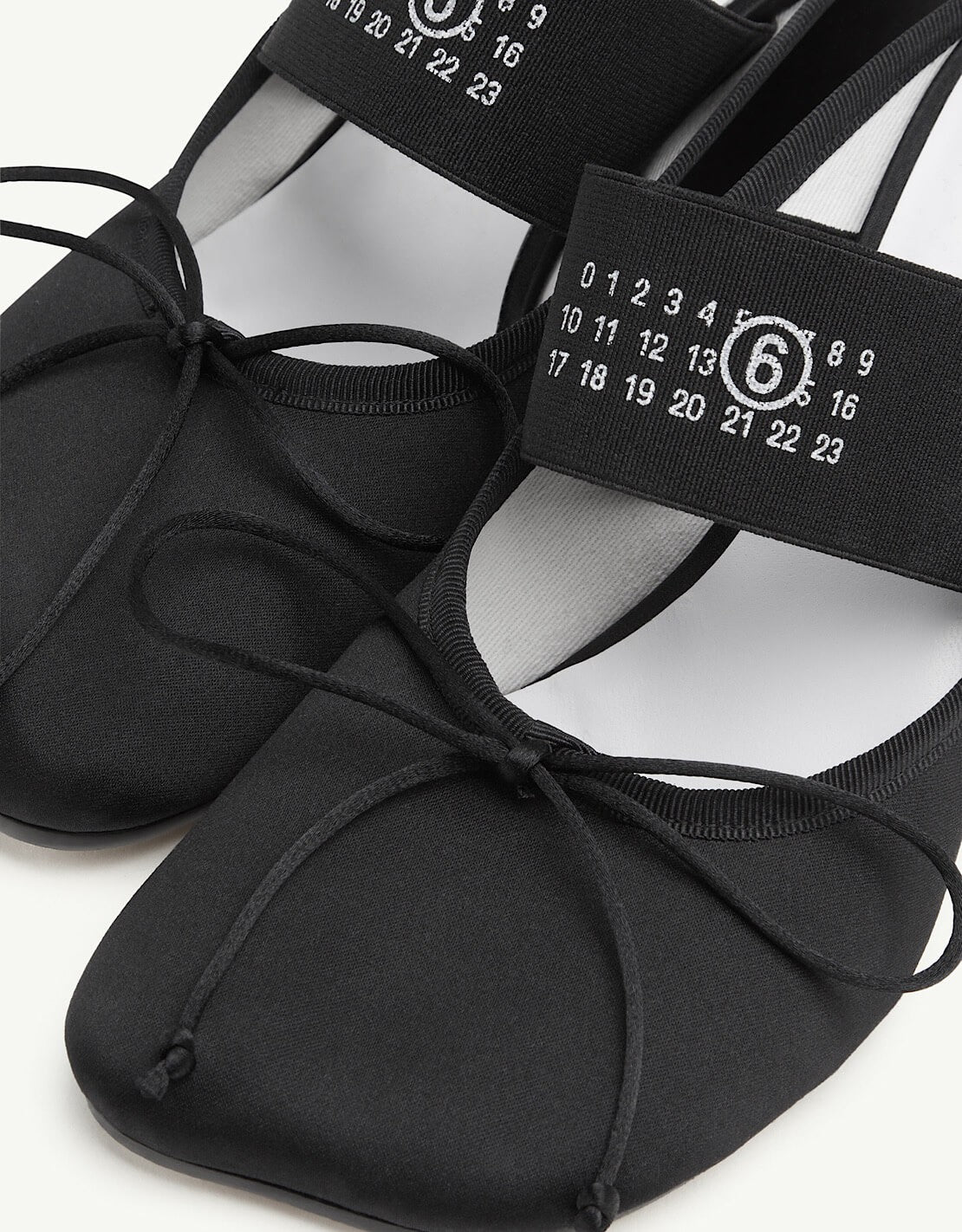 Bailarina Anatomic Tacón Satén - MM6 NEGRO