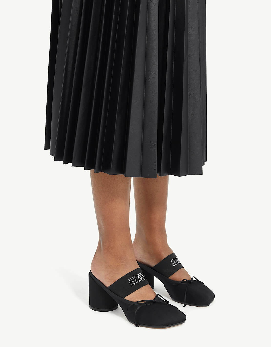 Bailarina Anatomic Tacón Satén - MM6 NEGRO