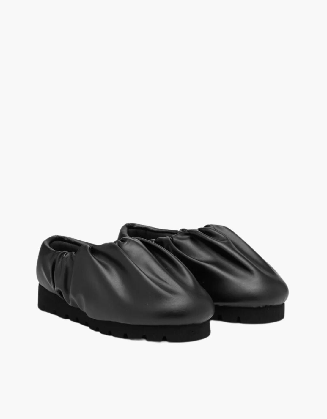 Shoe - "Camp shoe" LOW BLACK