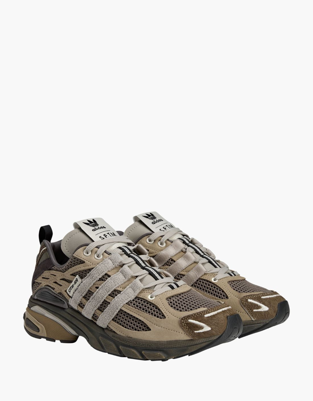 Zapatilla "Adistar Cushion" - ADIDAS X SFTM // Marrón