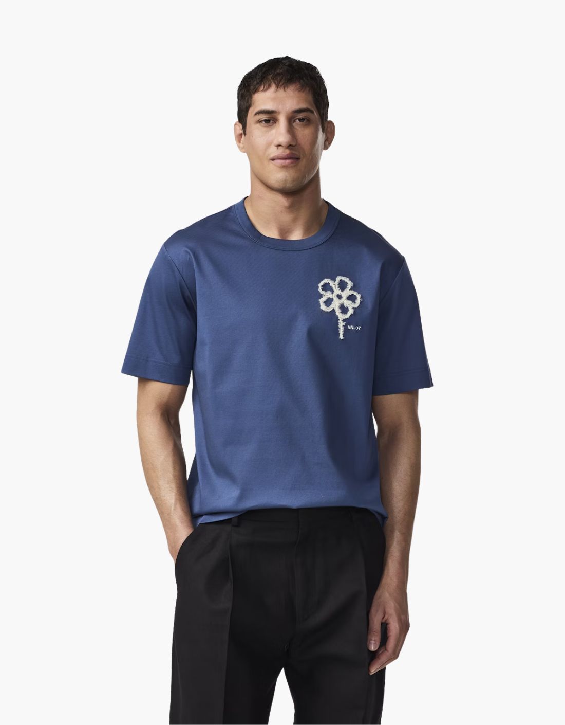 Camiseta con flor "Pedro"