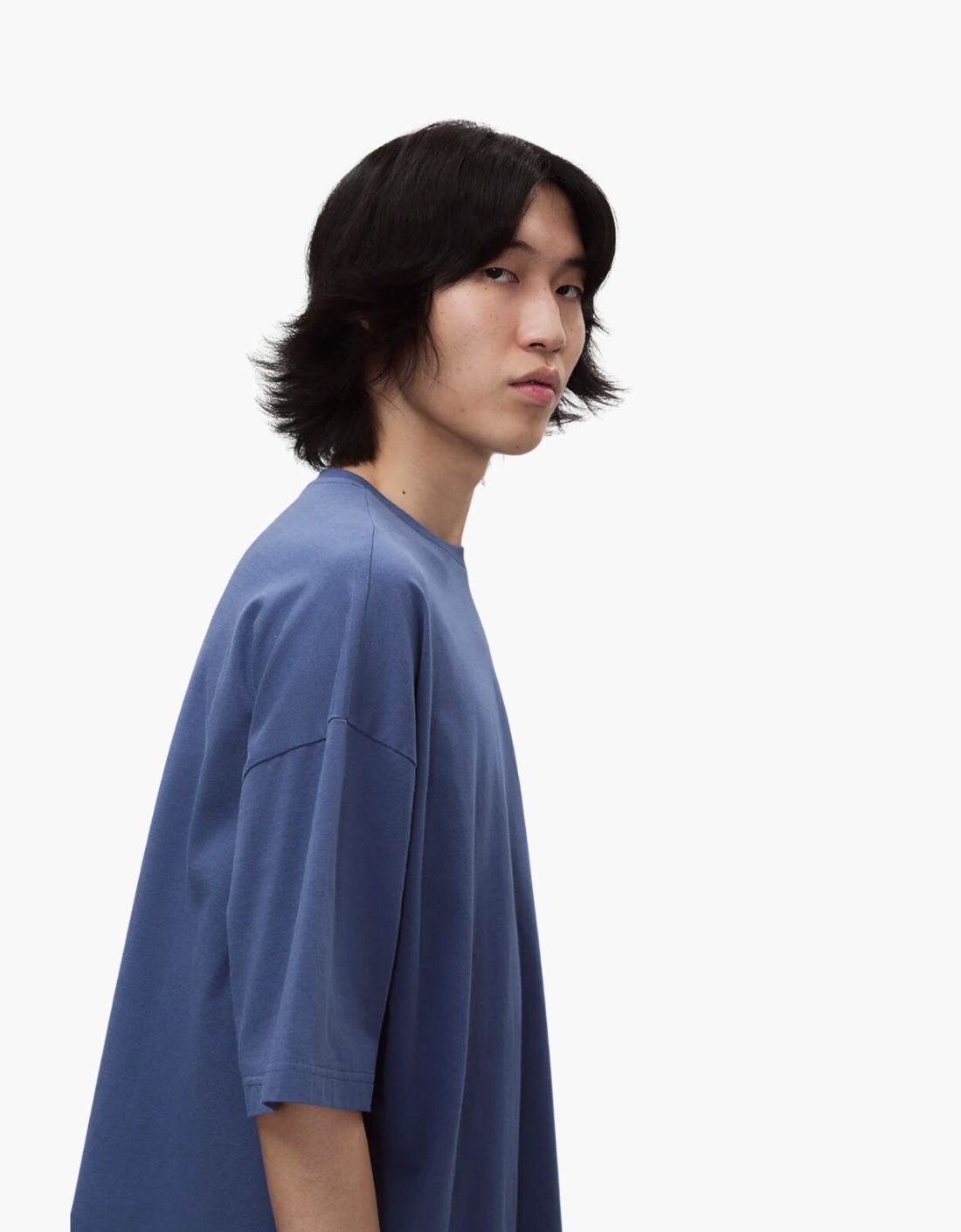 Camiseta "Basic U" algodón oversize