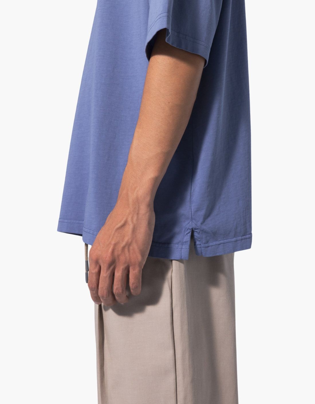 Camiseta "Basic U" algodón oversize