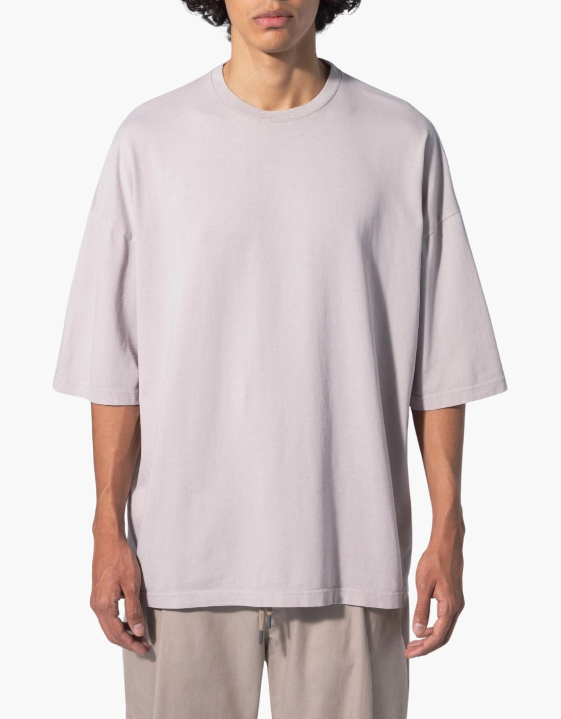 Camiseta "Basic U" algodón oversize