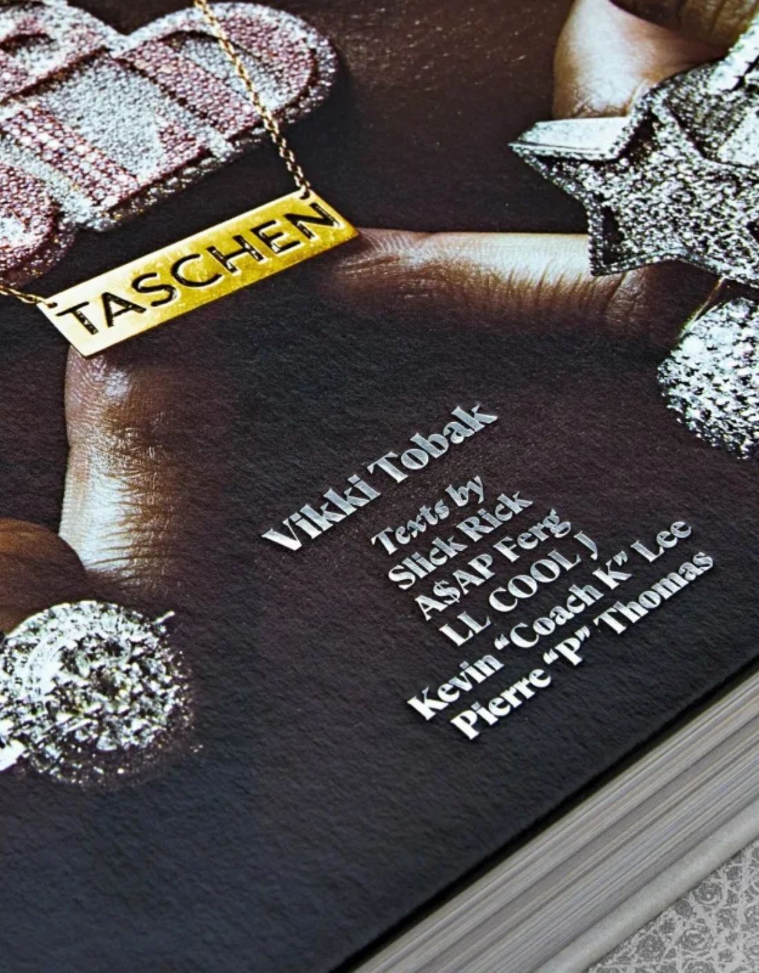 Libro - Ice Cold. A Hip-Hop Jewelry History