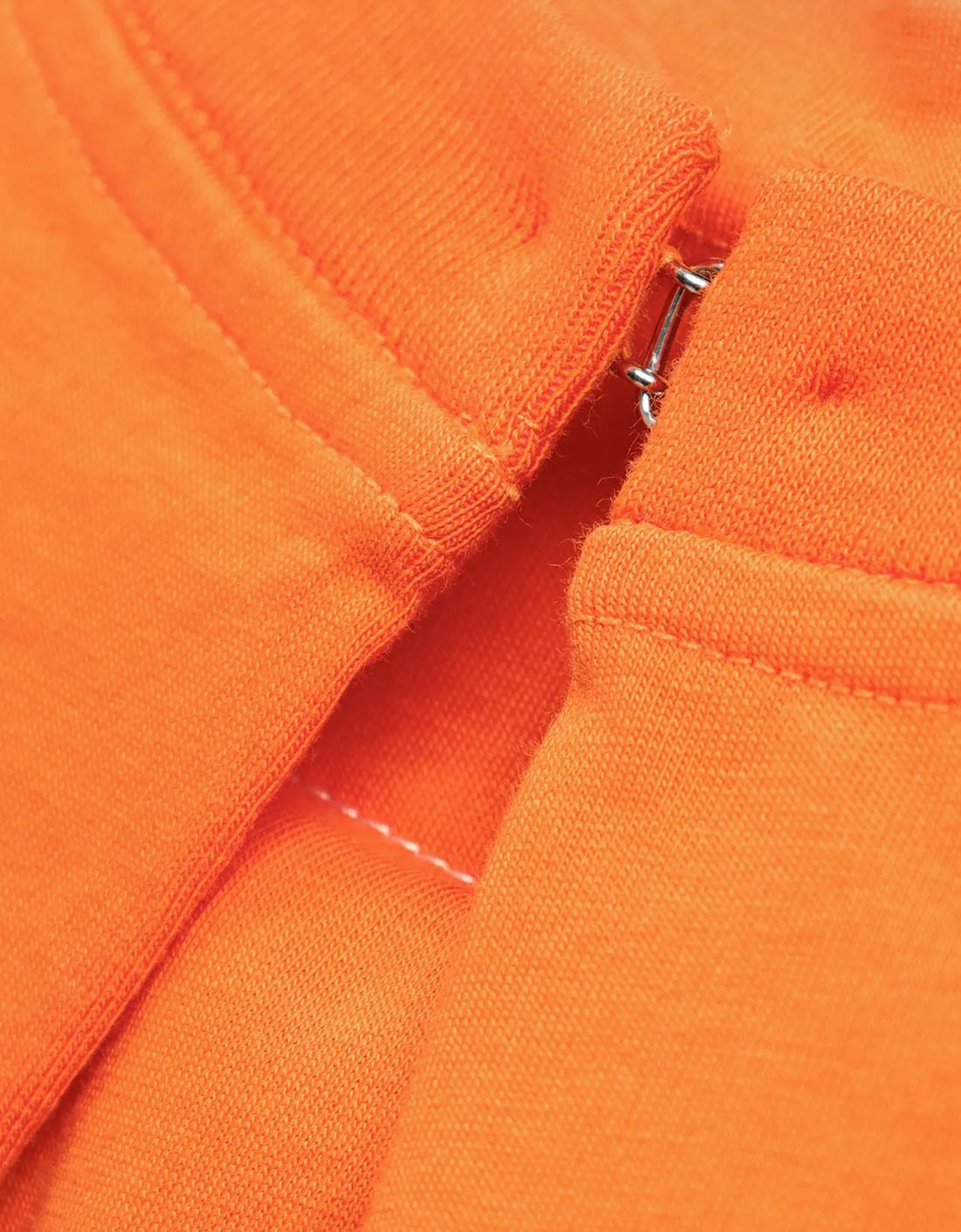 Camiseta corchete espalda