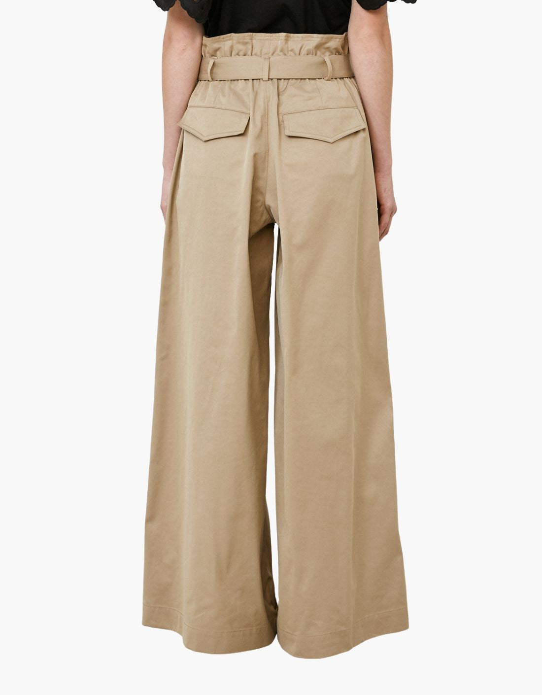 Pantalon con cinturón