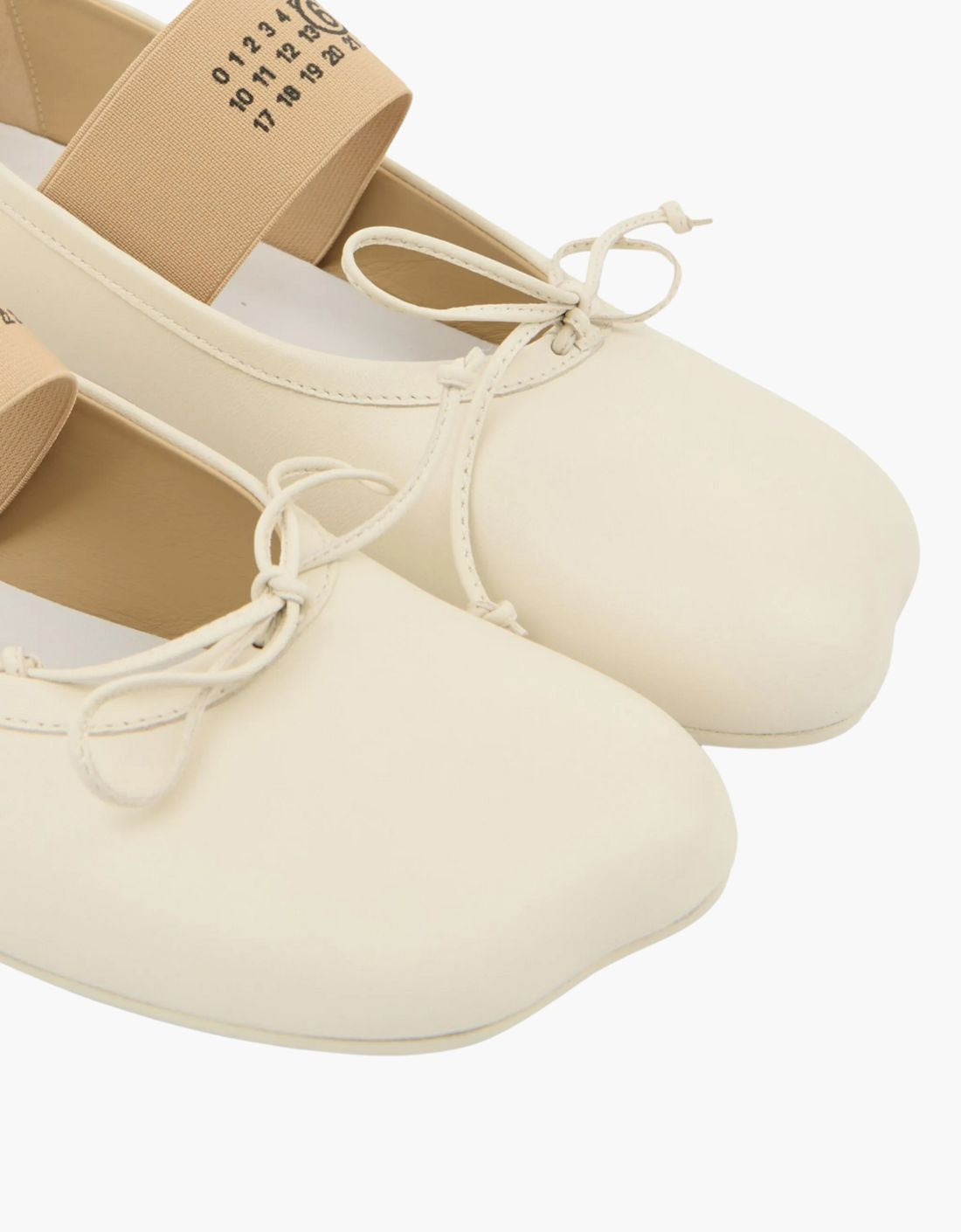 Bailarina Anatomic cuero - MM6 CREMA