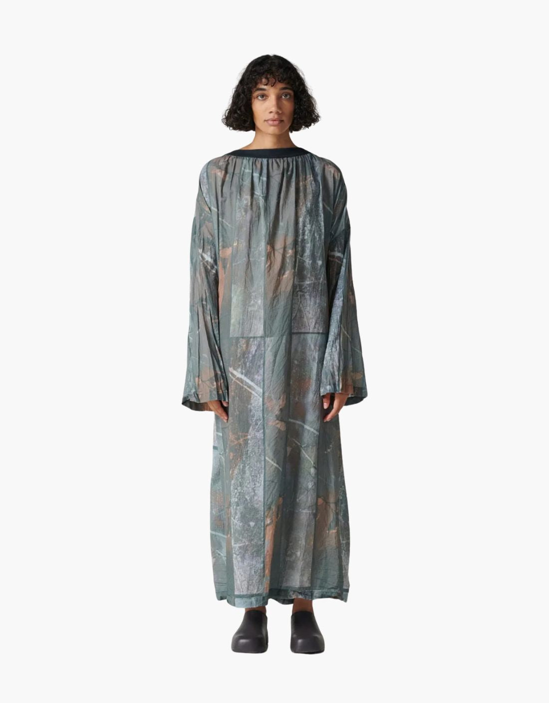 Vestido Oversize "Cigarra"